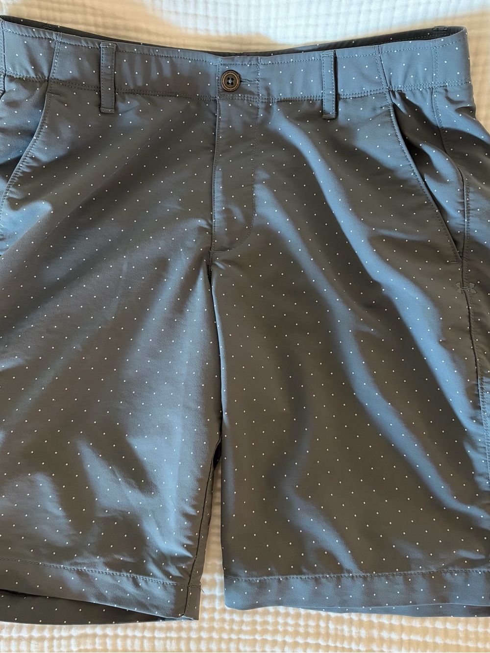 Under Armour Men's Charcoal Gray w/Microdots Match Play Shorts Sz 34